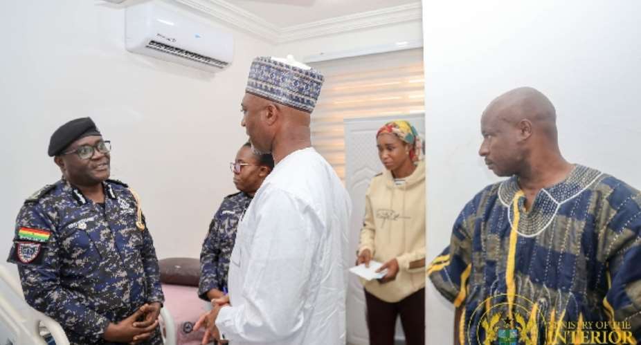 Interior Minister hails heroic officer shot in anti-robbery operation in La