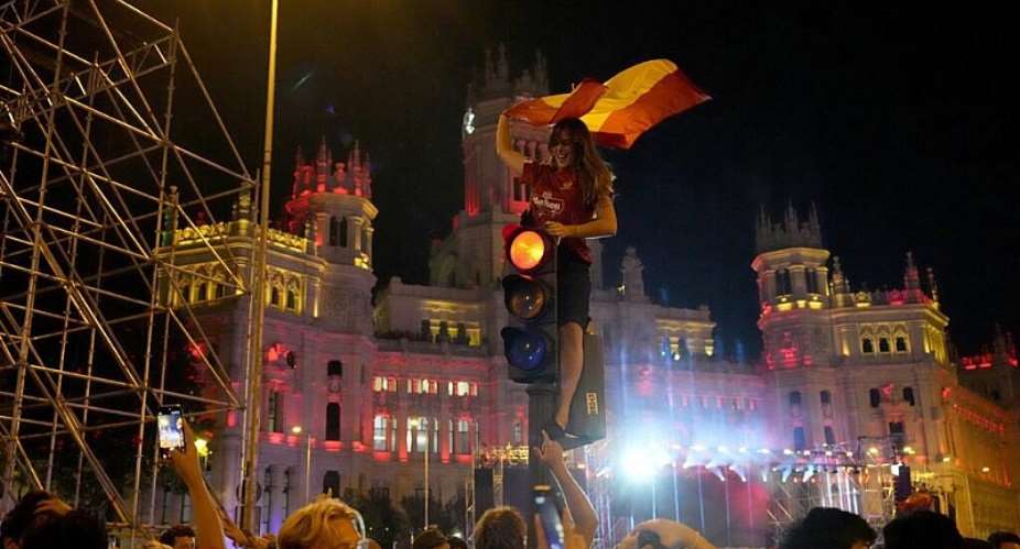 Spains supporters celebrate victory after the 2026 World Cup final match between Spain and Argentina at Cibeles square in Madrid -  Paul Hanna / AFP