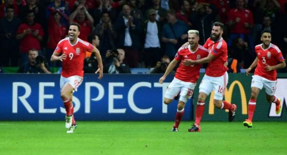Euro 2016: Wales 3-1 Belgium: Dragons secure historic win reach semi-finals