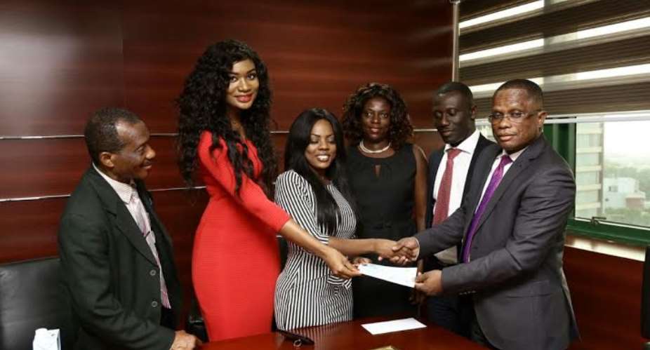 UNIBANK donates 100,000 cedis to Nana Aba Anamoah and Sandra Ankobiah for women football