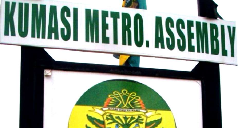 Police investigating viral confrontation involving officer and towing personnel — KMA