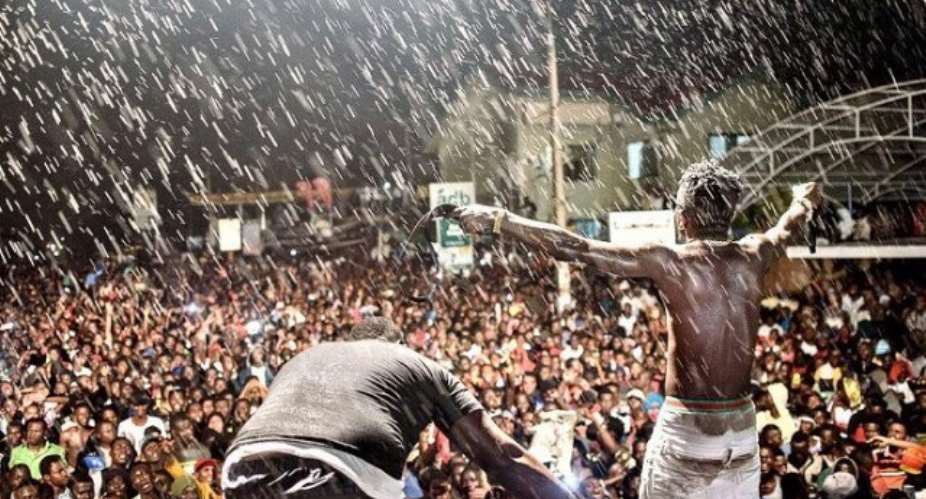 Photos: Thousands defy rains to attend Shatta Wale's concert