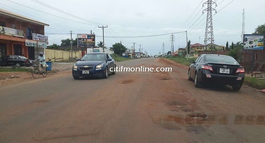 Ashaiman: Residents angry over deteriorating 2-month old road