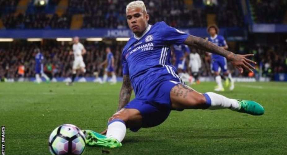 Kenedy sent home from Chelsea tour for social media comments