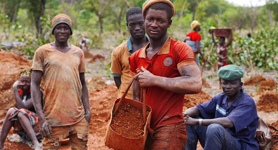 Facing risky and challenging conditions, Guinean miners are increasingly likely to migrate. Many Guineans are now taking the Atlantic route in search of better opportunities, underscoring the urgent need for improved migration governance and protection measures. Photo: IOM/ Aissata Fofana