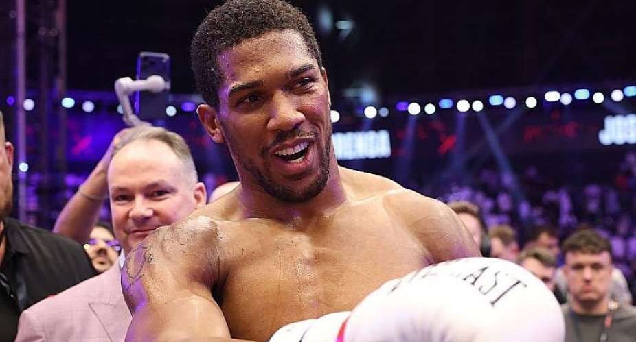 Getty ImagesImage caption: Joshua extended his record to 30 victories and four defeats in one of the most dramatic fights of his career