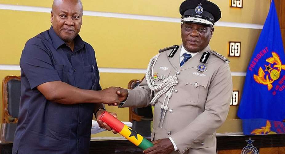 IGP, Mahama urged tohonourman who chased, captured a member of Tema robbery gang