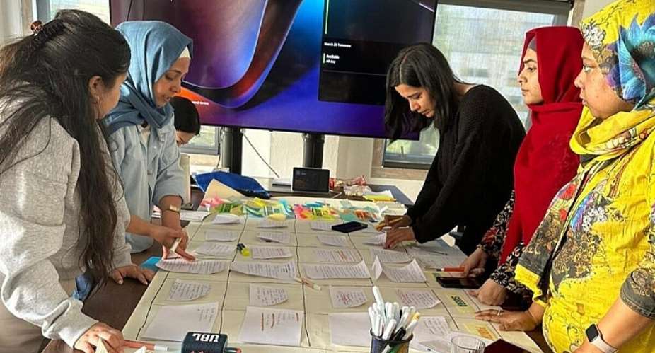 The What Health project uses community diaspora events to reach out to migrants in need of help with their mental health. -  Sofia Peyssonneau / Fondao Aga Khan