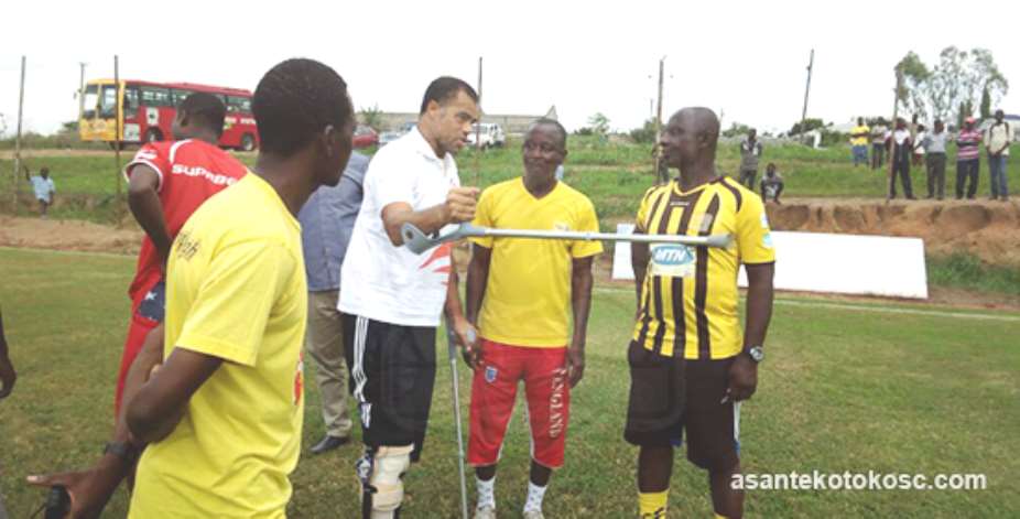 Asante Kotoko coach Steve Pollack and team manager Ablordey visit training ground in clutches
