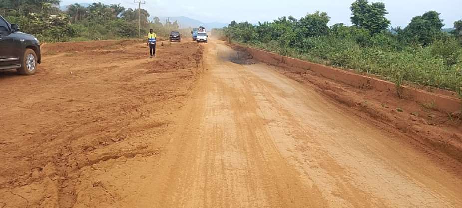 O/R: Roads Minister inspects Breweniase-Pusupu Bontibor, Nkwanta-Kpassa-Oti Damanko roads