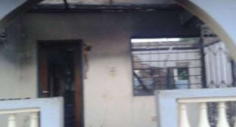 Angry youth burn house over murdered taxi driver