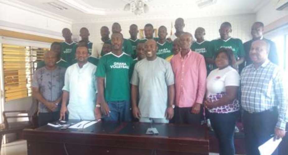 Minster of Youth and Sports Minister commends Volleyball team