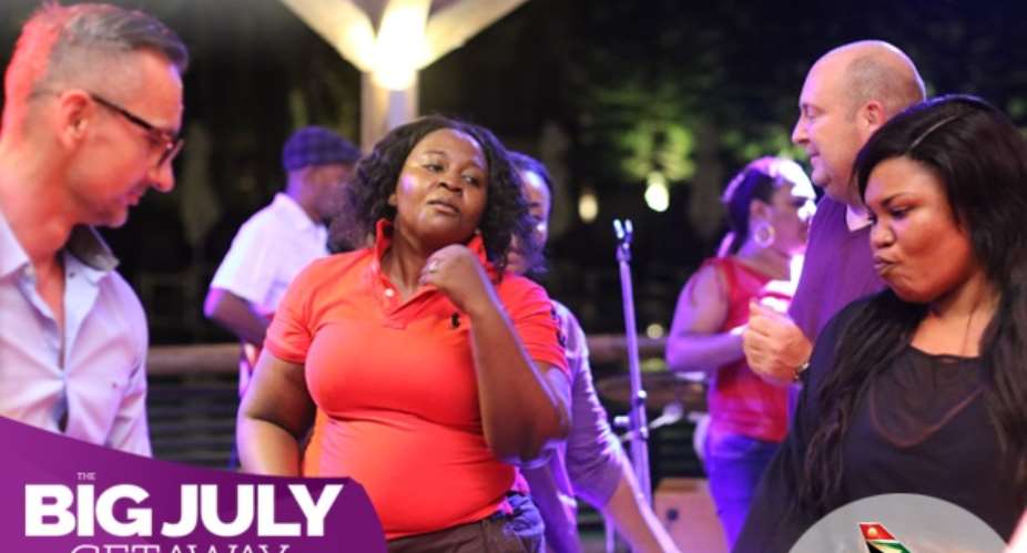 BigJulyGetAway Day 4: Patrons boogie to live band music in Mauritius Video