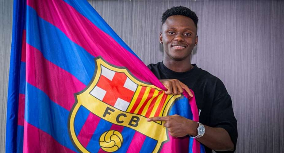Barcelona complete permanent signing of Ghanaian winger Abdul Aziz Issah