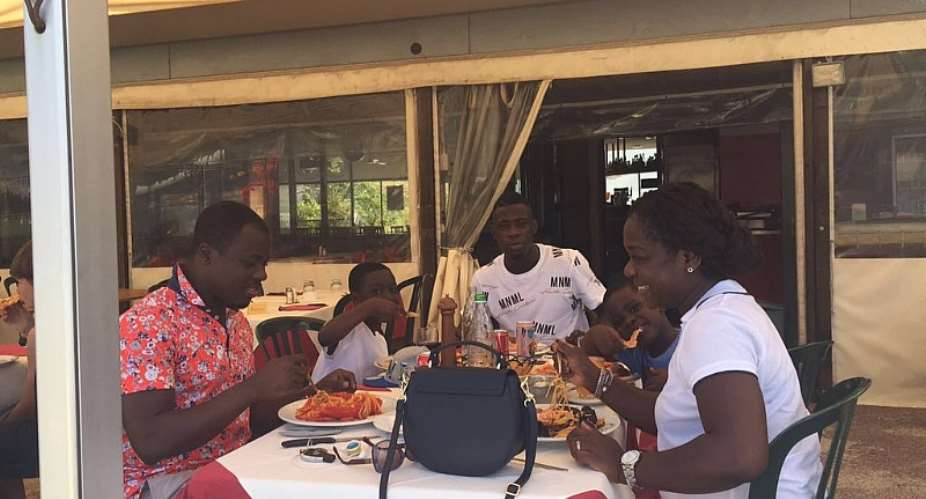 PHOTOS: Afriyie Acquah spends off days with family of agent in Italy