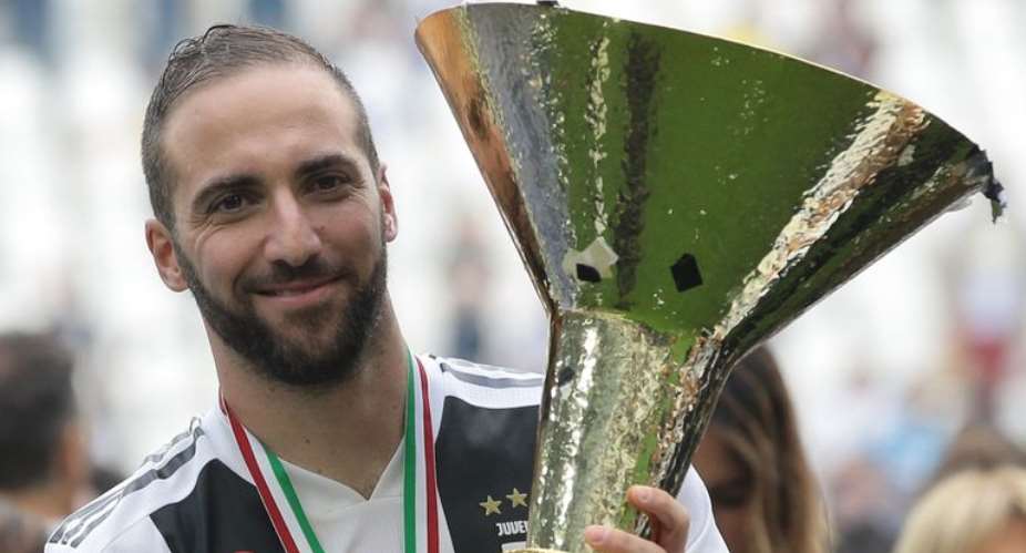 Gonzalo Higuain Agrees To Join AC Milan On Loan From Juventus