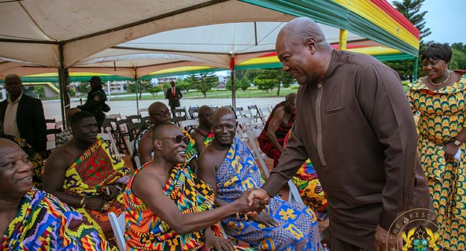 Western Regional House of Chiefs pays courtesy visit on President Mahama