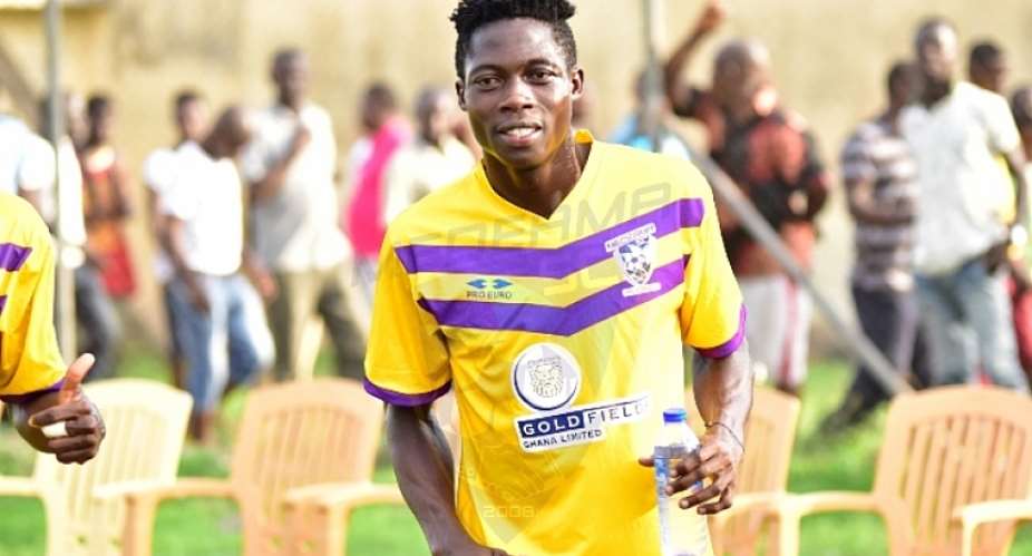 Asante Kotoko Signs Justice Blay From Medeama SC