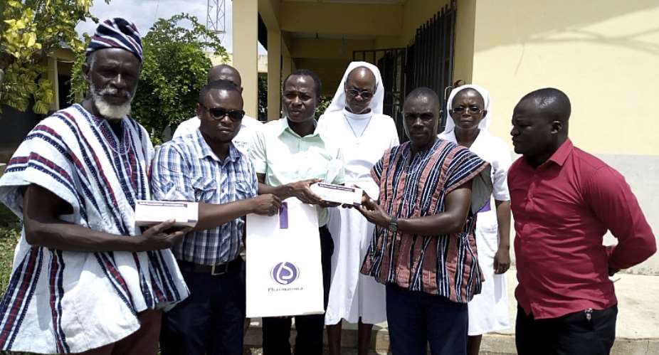 Lawyer Abu Jinapor Donates One Hundred Veils Of Anti Snake Vernon To The West Gonja District Hospital.