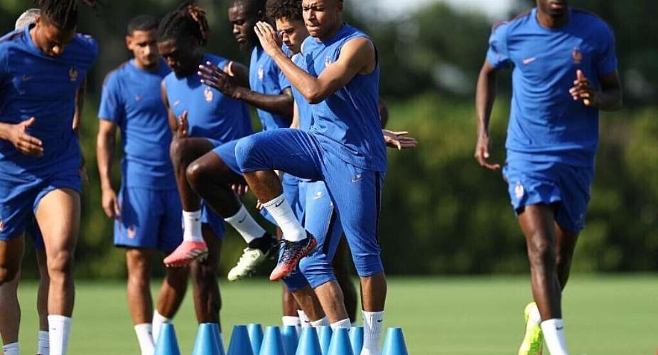 Frances forward #10 Kylian Mbappe attends a training session at Philadelphia Eagles training centre on the eve of the 2026 World Cup football tournament round of 16 match against Paraguay, in Philadelphia on July 3, 2026. - AFP - FRANCK FIFE