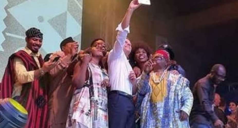 Will a Nigerian President Ever Take Selfie with its Citizens