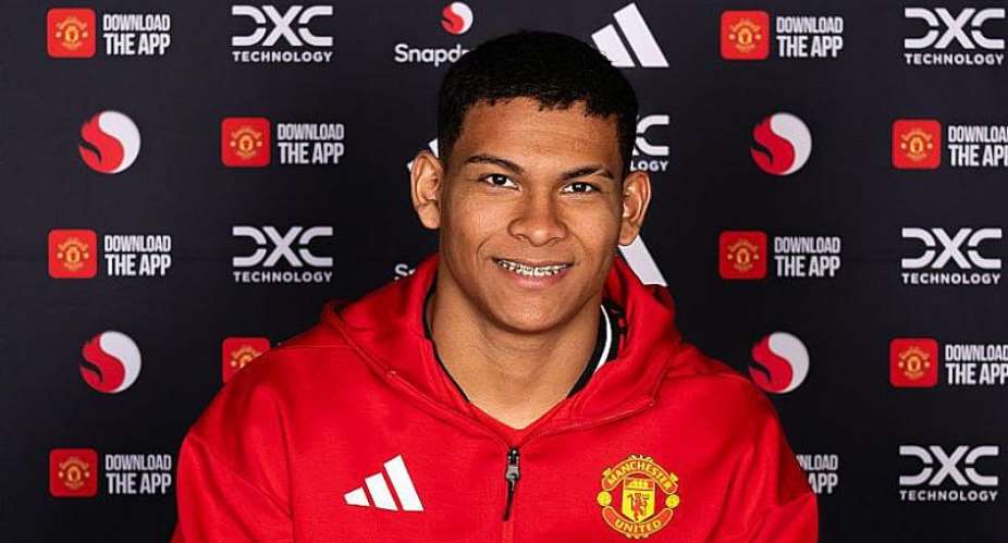 Manchester United sign Diego Leon: Lowdown on Paraguayan left-back