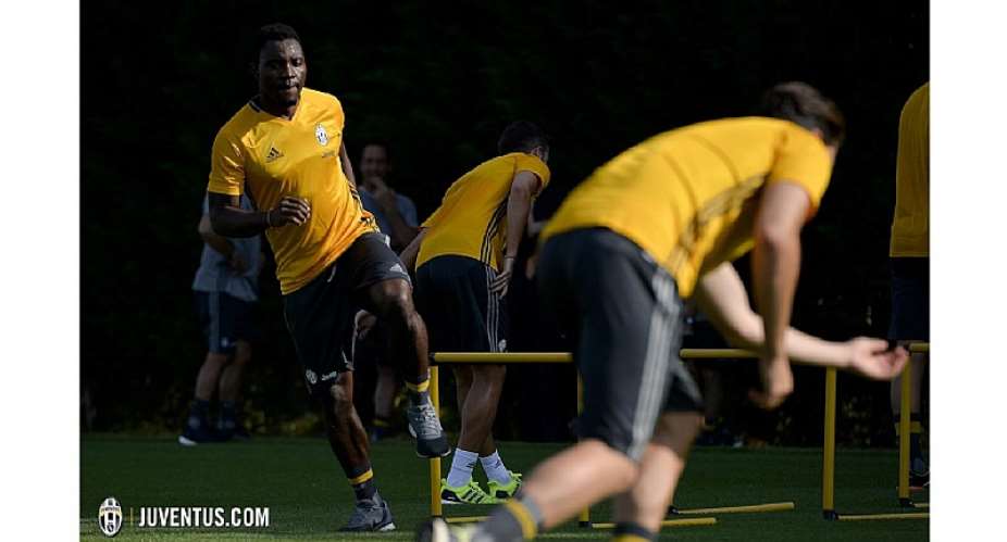 Chelsea target Kwadwo Asamoah kick starts pre-season with Juventus