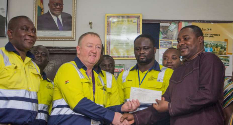 Anglogold Ashanti Donates Cash To Support Knust-Obuasi Campus