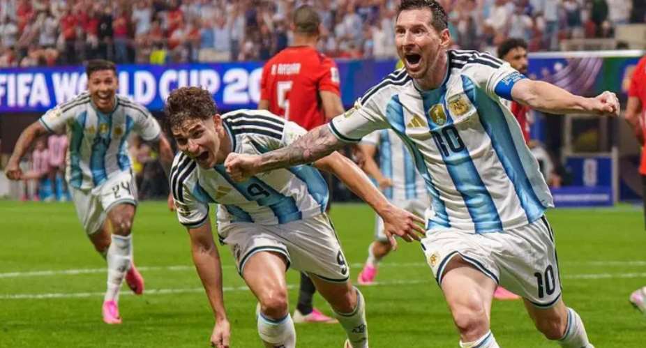 Getty ImagesImage caption: Argentina have made the quarter-finals after winning 3-2 in the first two knockout rounds