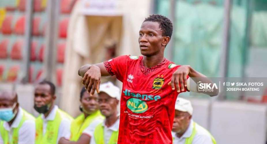 Imoro Ibrahim finally says goodbye to Asante Kotoko teammates after completing Al Hilal move VIDEO