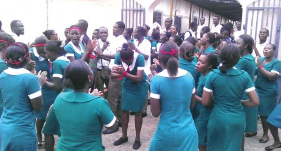 100 Private Nurses Storm MOH For Jobs