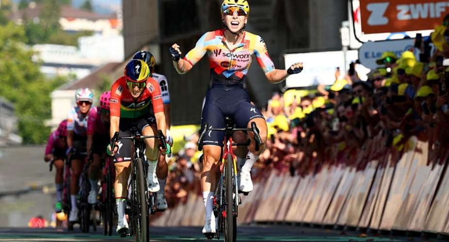 Protimes Lorena Wiebes in action before crossing the finish line to win stage 1. -  Denis Balibouse, Reuters