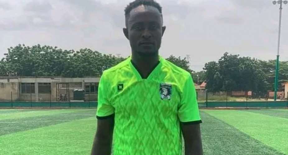 Andy Kumi completes Bechem United move from Asante Kotoko
