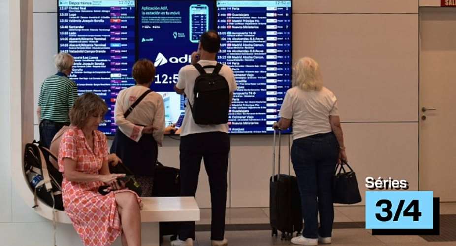 Many trains at Madrid-Chamartn-Clara Campoamor station were fully booked on the eve of the eclipse on August 12. -  Pauline Rouquette, FRANCE 24