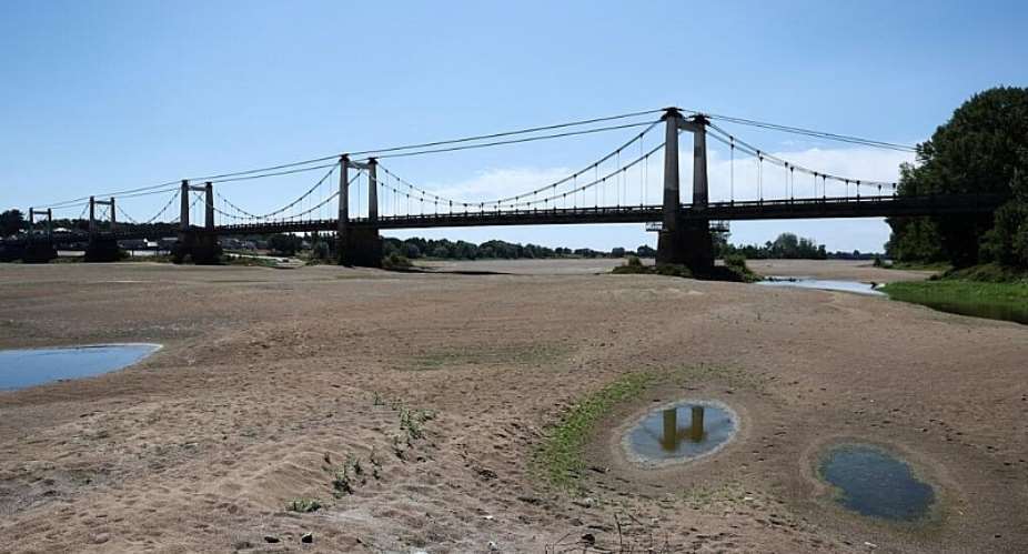 Sandbanks see at the Loire River in Montjean-sur-Loire as drought conditions worsen following a heatwave and water shortages across much of France, 20 July. - REUTERS - Stephane Mahe