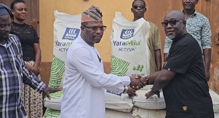Maripoma donates 500 bags of fertilizer to farmers in Bawku West
