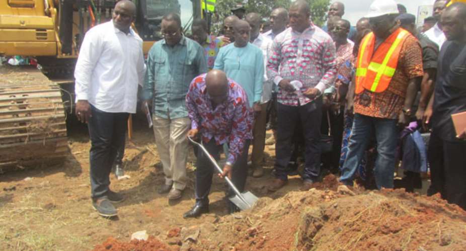 President Akufo-Addo with shovel at the ground-breaking ceremony