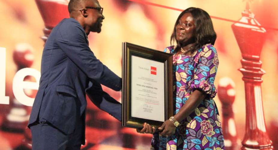 Mrs. Vera Ofosu Takyi receiving her award