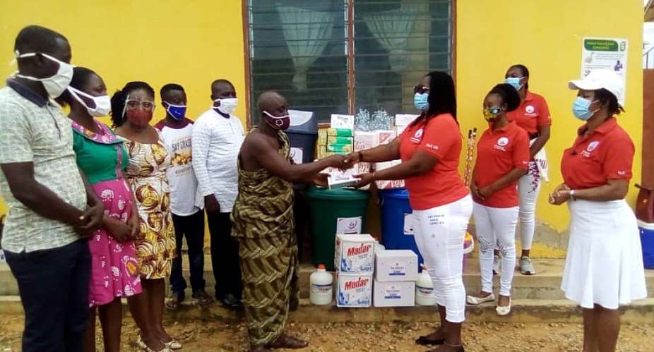 Elite Ladies Club Donates PPEs To Gomoa Aboso CHIPS Compound