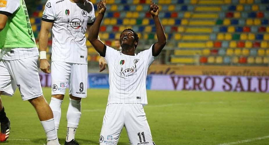 Emmanuel Gyasis Solitary Strike Hands Spezia Crucial Win Against Frosinone In Playoff Final
