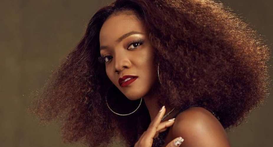 Simi Seeks Collabo With M.Anifest, Bisa Kdei