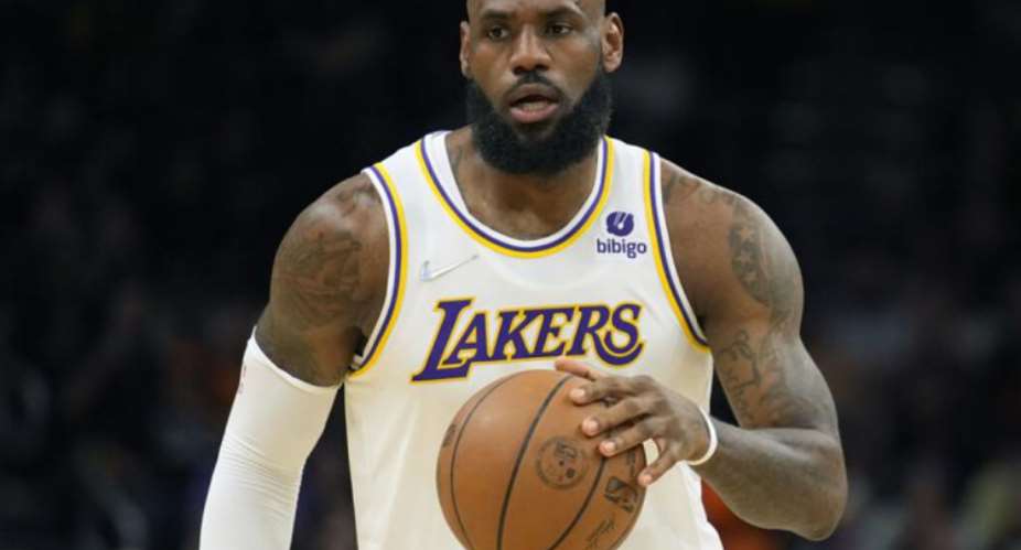 LeBron James, Los Angeles Lakers agree to 2-year, 97.1 million extension