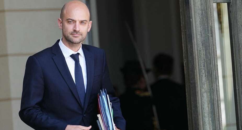 Frances Foreign Affairs Minister Jean-Nol Barrot leaves after the weekly cabinet meeting at the Elysee Palace in Paris on July 22, 2026. -  Dimitar Dilkoff, AFP