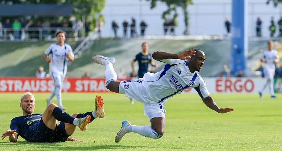 Racist insults against Schalke player Antwi Adjei in Leipzig