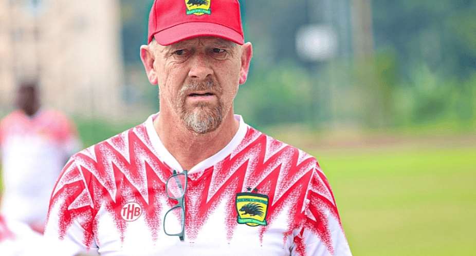Pitches in Ghana are not great - Asante Kotoko coach Eric Tinkler