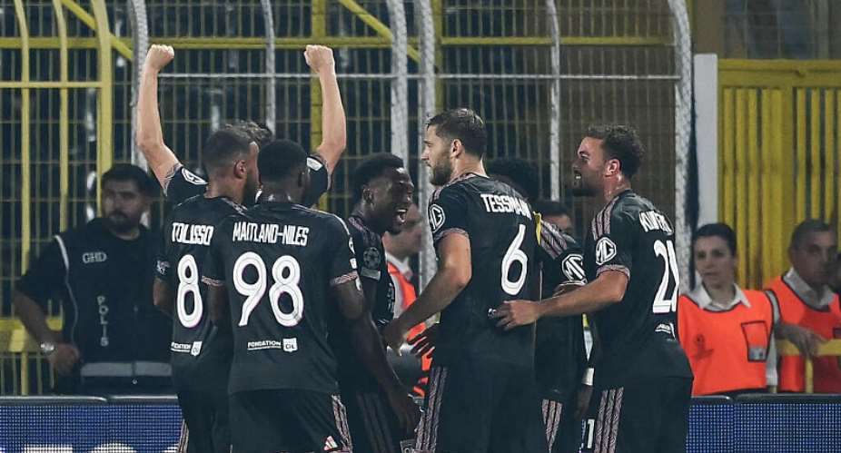 The joy of the Lyon players after the opening goal scored by Los Openda against Fenerbahe in the first leg of the Champions League play-off in Istanbul on August 18, 2026 -  YASIN AKGUL, AFP