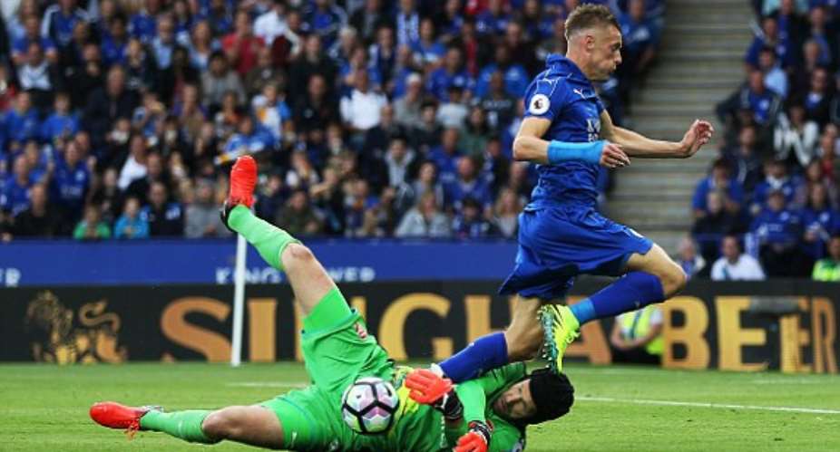 Leicester and Arsenal split points after 0-0 tie Photos