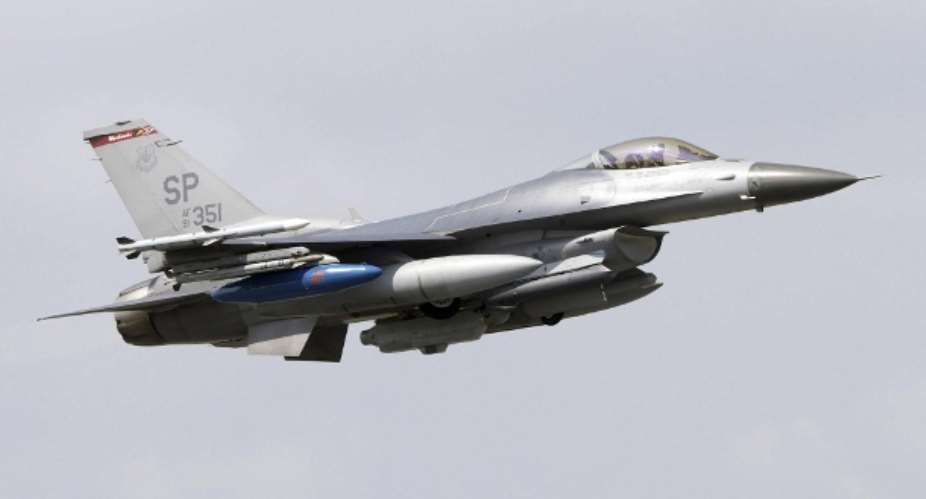 An F-16 fighter jet of the American Air Force