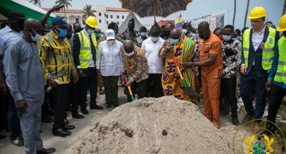 Akufo-Addo Cuts Sod For Elmina Fishing Port Project