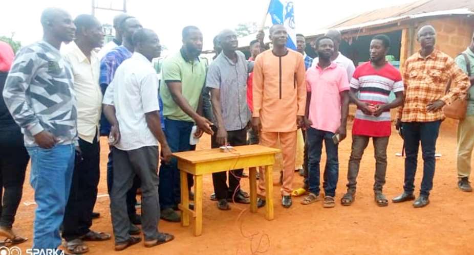 Akrofuom MP commissions electrification project for 9 communities